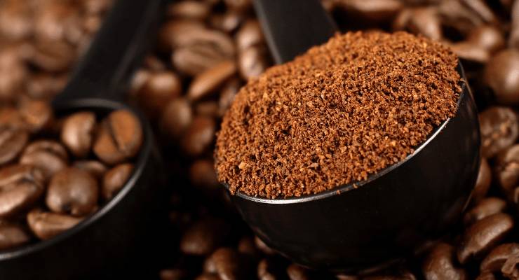 Fertilizante com borra de café